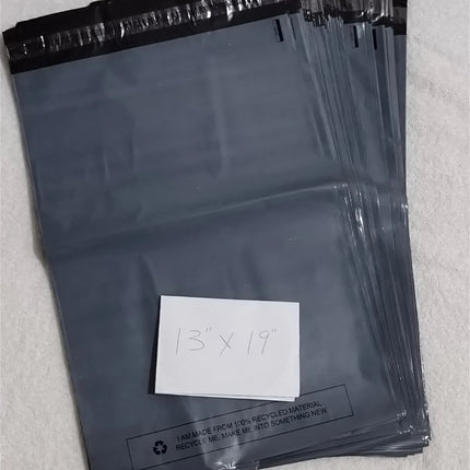300 BAGS Of 13" X 19" STRONG POLY MAILING POSTAGE POSTAL QUALITY SELF SEAL BAG