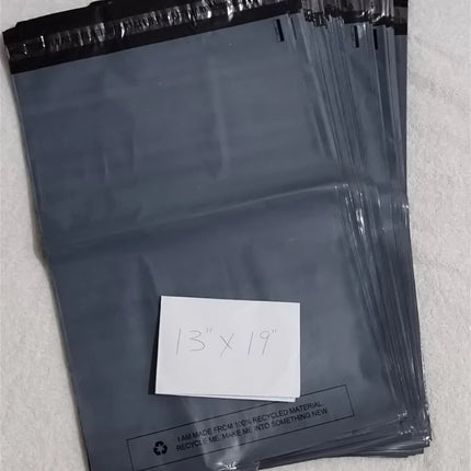 200 BAGS Of 13" X 19" STRONG POLY MAILING POSTAGE POSTAL QUALITY SELF SEAL BAG
