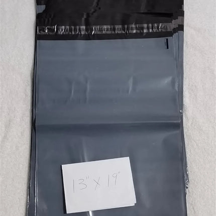 200 BAGS Of 13" X 19" STRONG POLY MAILING POSTAGE POSTAL QUALITY SELF SEAL BAG